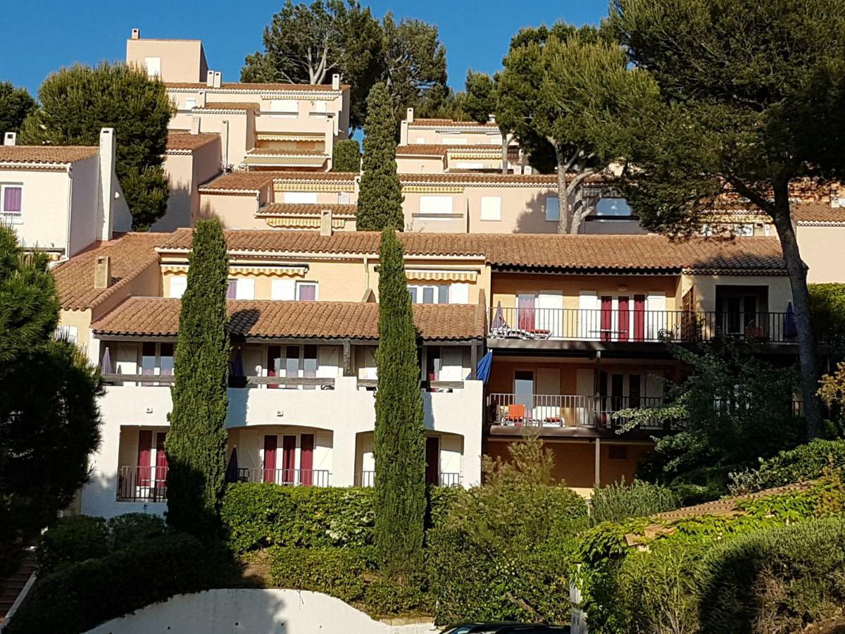 VVF Villages La Madrague à Saint Cyr sur mer Esterno foto